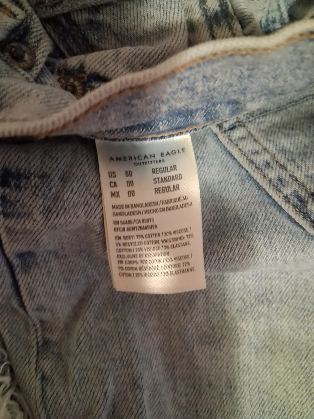 American Eagle Outfitters Light Blue Distressed Baggy Jeans - Picture 7 of 9